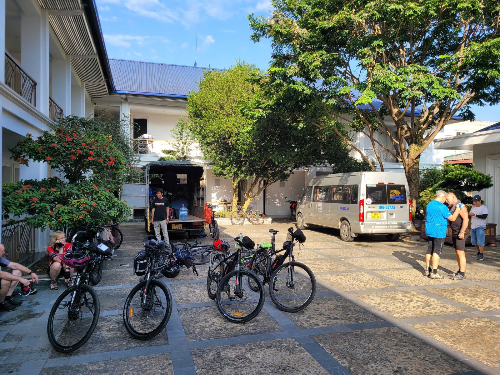 Hanoi to Van Son Cycling Tour 3 Days: Explore the Roof of Muong Bi